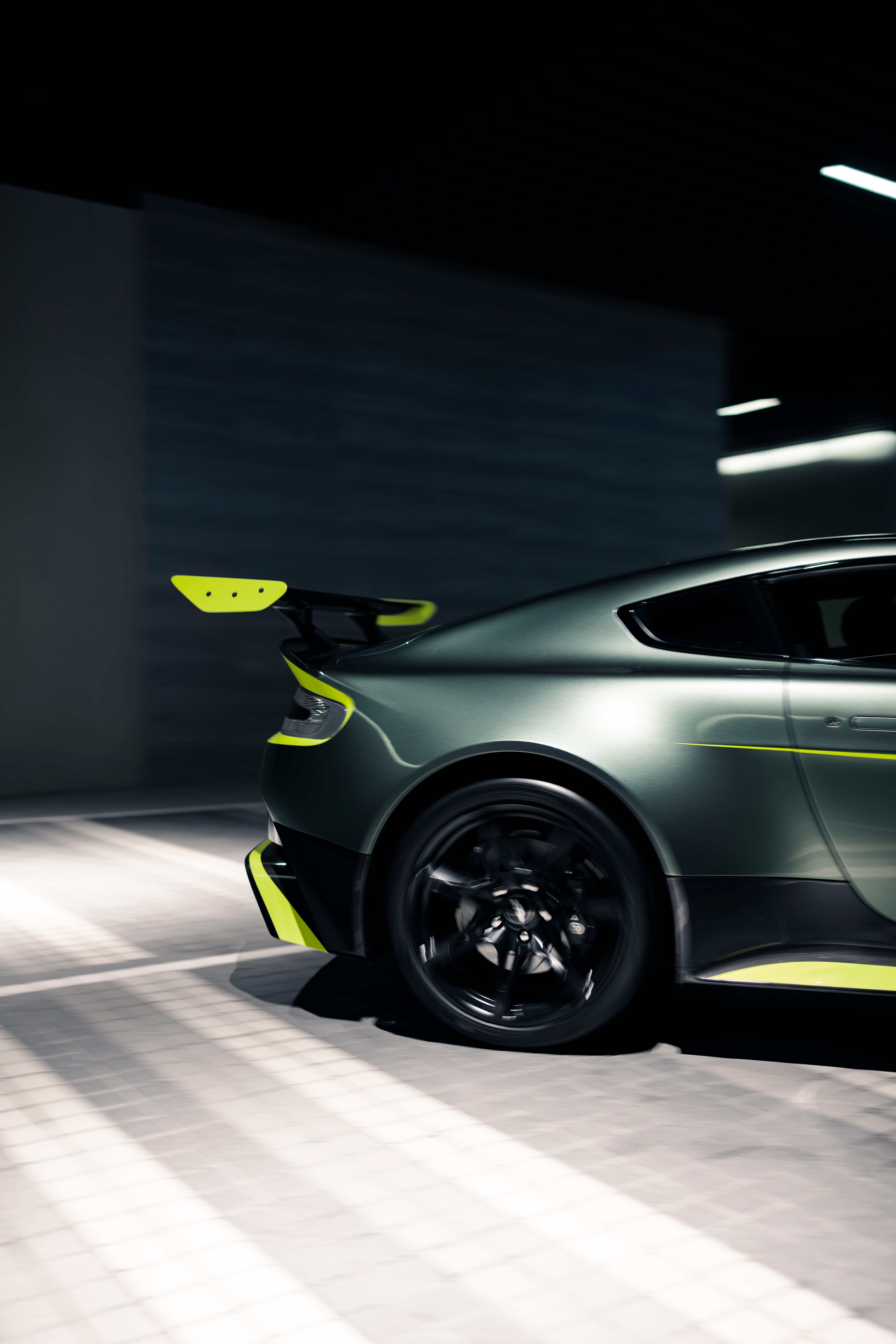 Aston Martin Vantage GT8