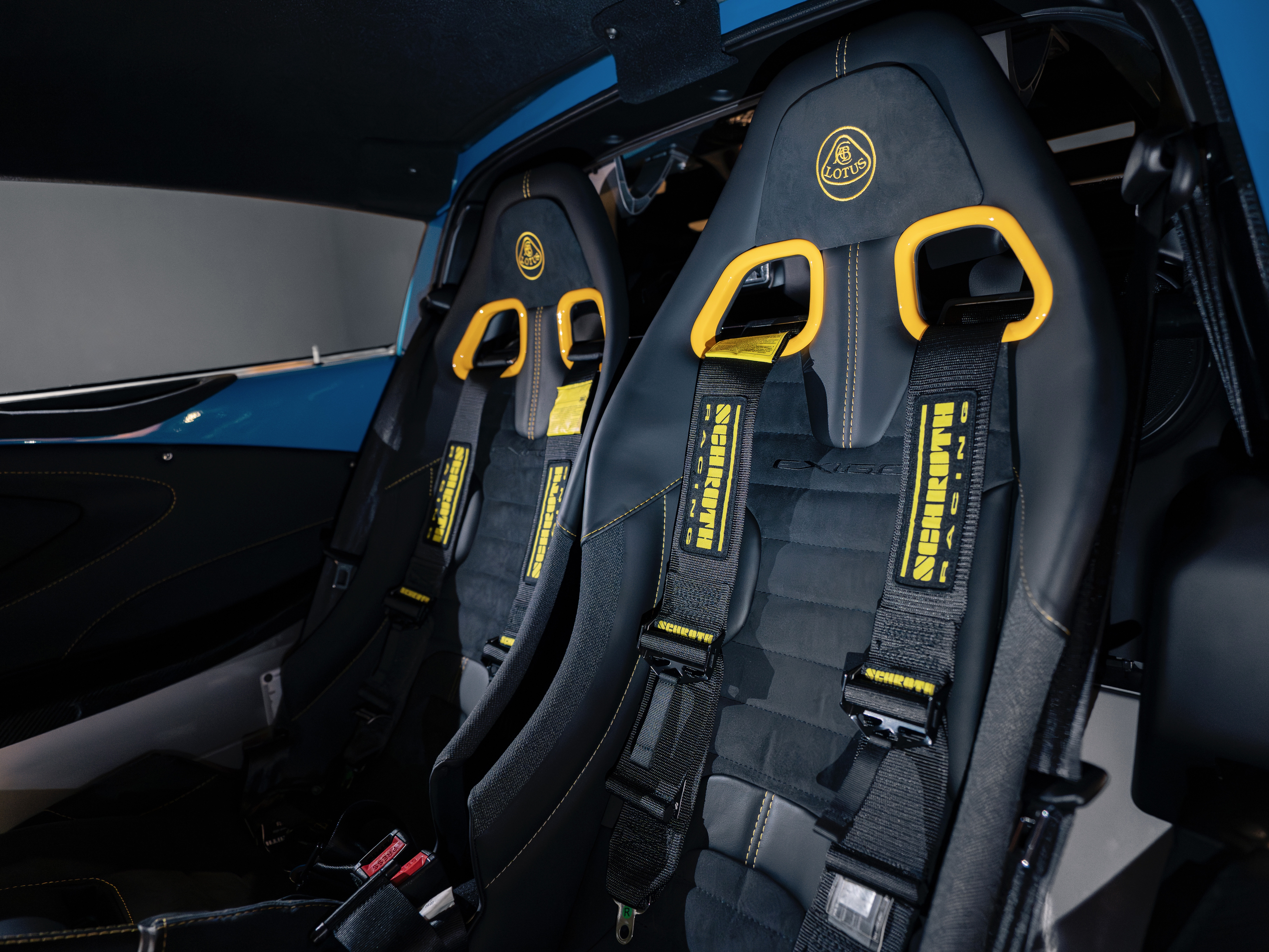 Lotus Exige Cup 430 Final Edition 賽車座椅與安全帶