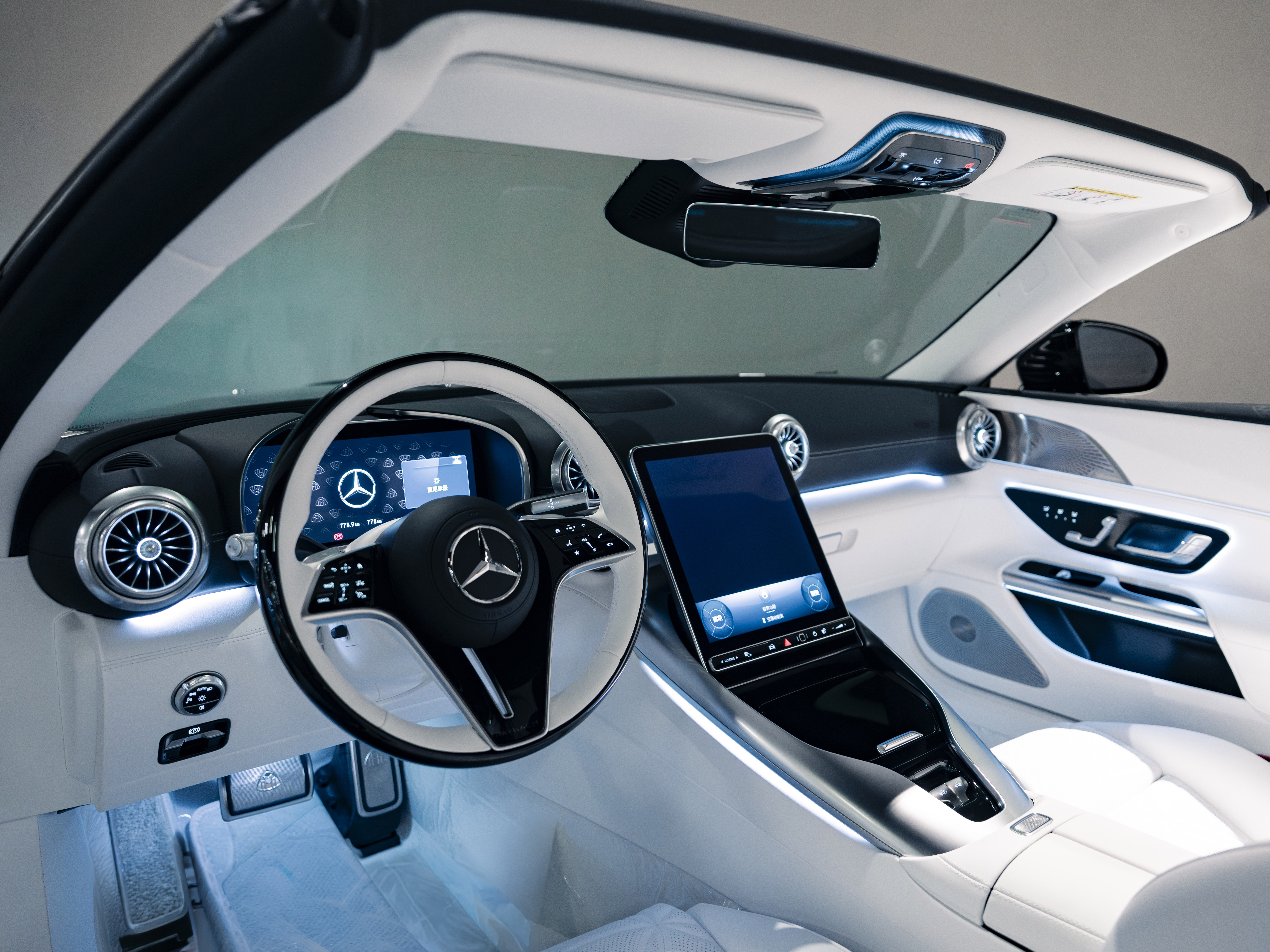Mercedes-Maybach SL 680 內裝