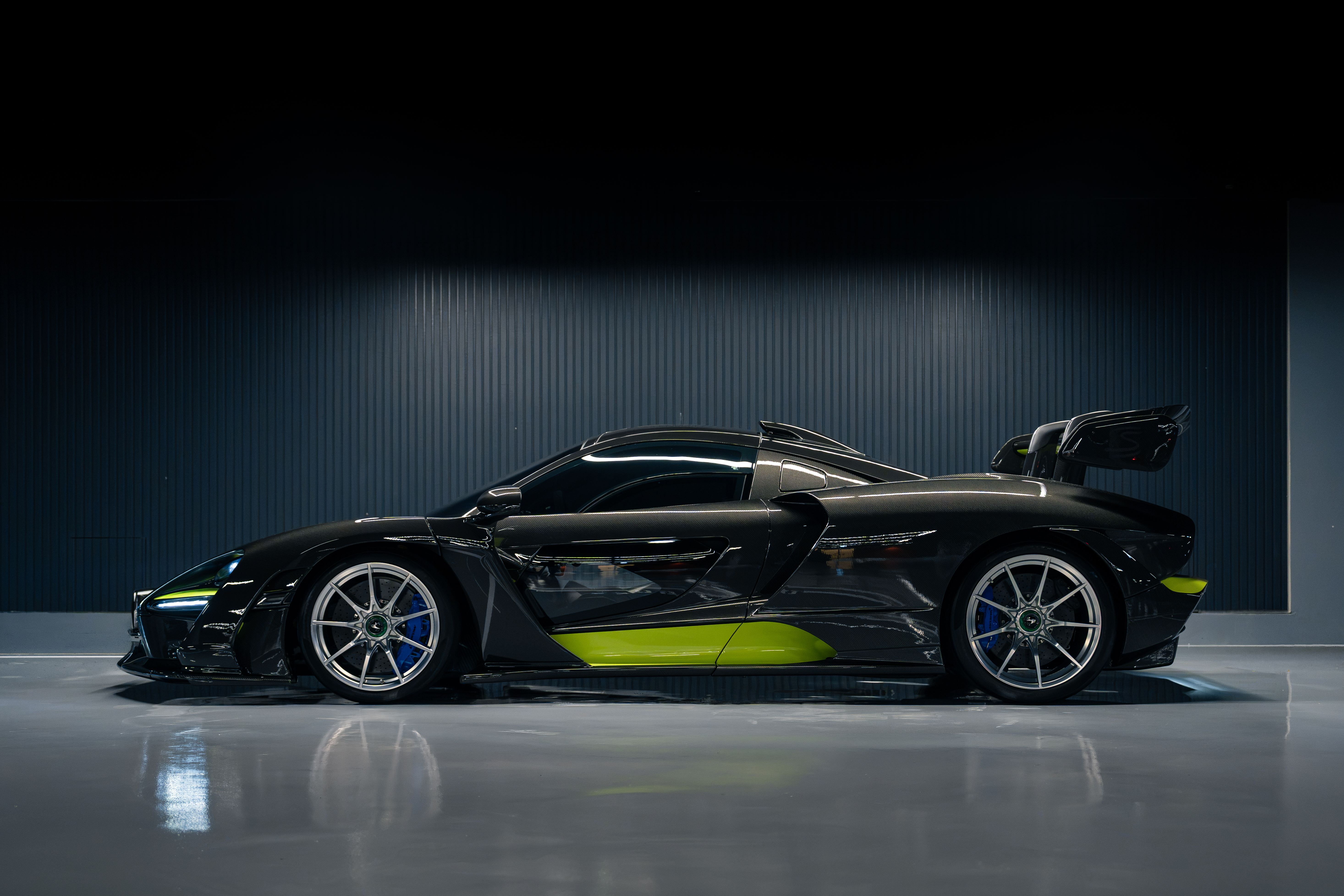 McLaren Senna 側面