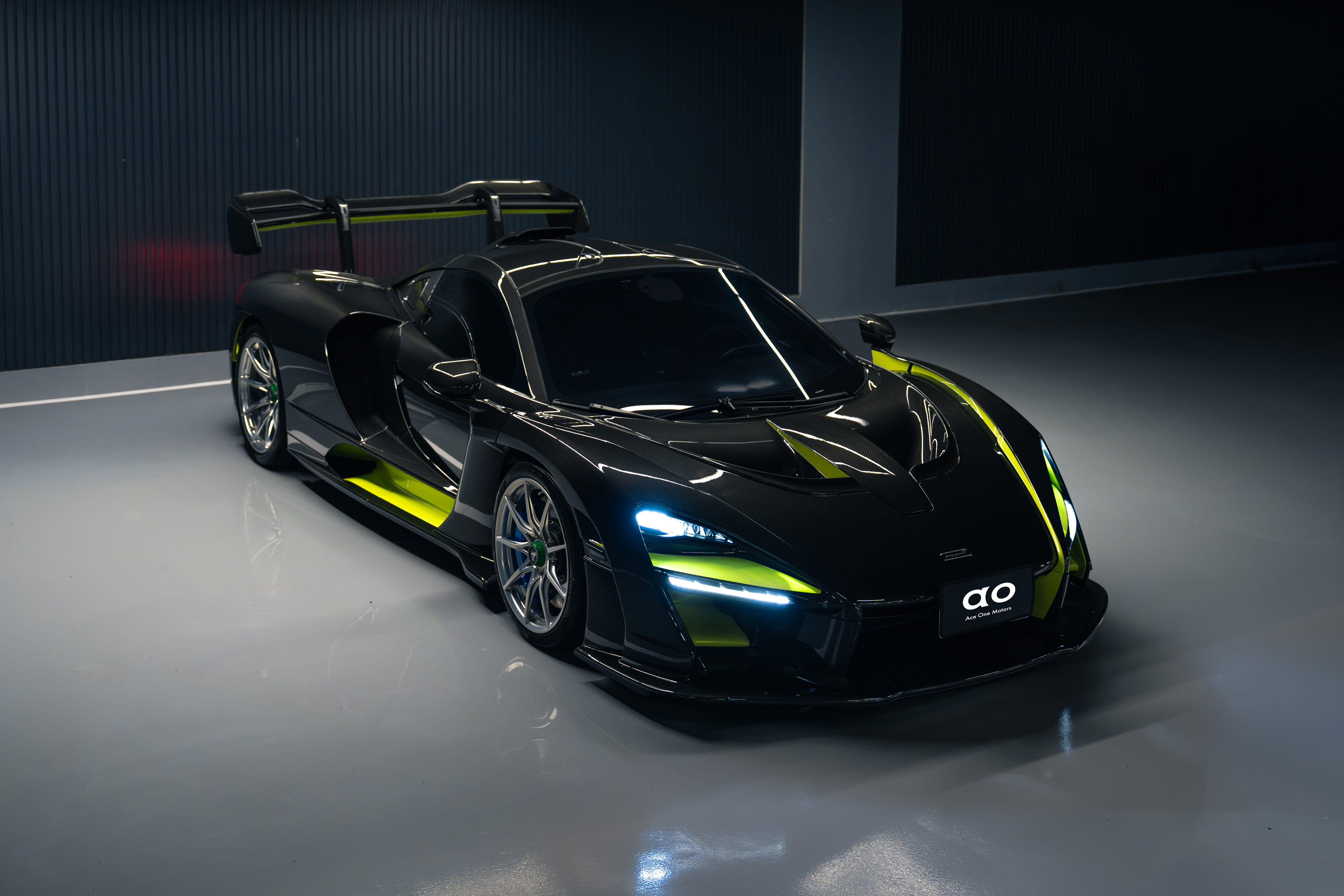 McLaren Senna